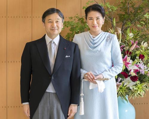 天皇、皇后両陛下（宮内庁提供＝共同）