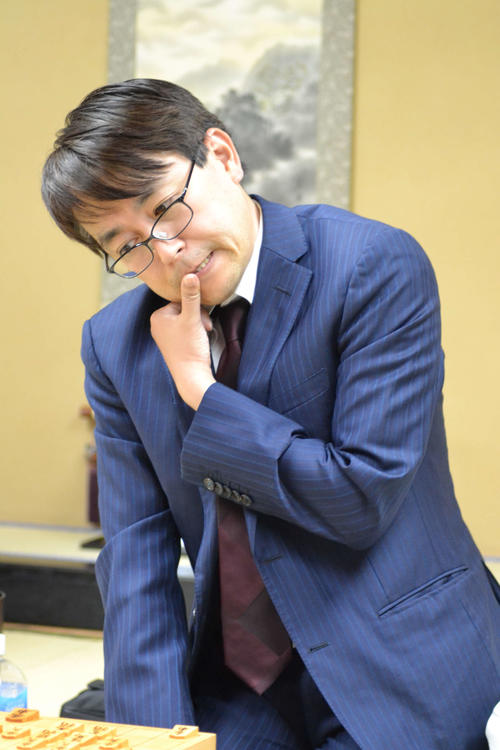 将棋界歴代最多タイの1433勝を挙げた羽生善治九段（撮影・赤塚辰浩）