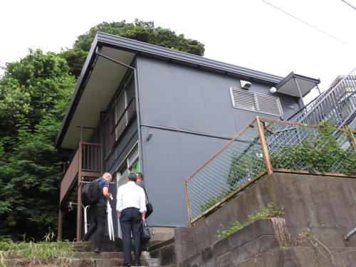 小林誠容疑者が逮捕された神奈川県横須賀市内のアパート（撮影・近藤由美子）