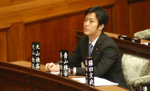 今月6日の糾弾決議可決後、初めて衆院本会議に出席した丸山穂高衆院議員