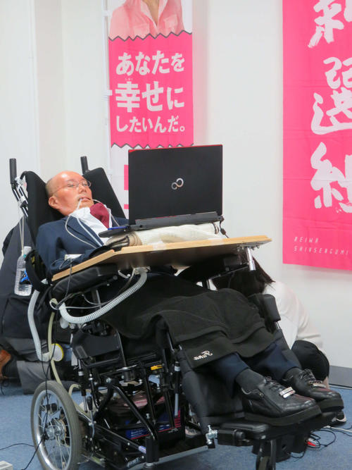 れいわ新選組の参院選の公認候補として発表された舩後靖彦氏（撮影・村上幸将）