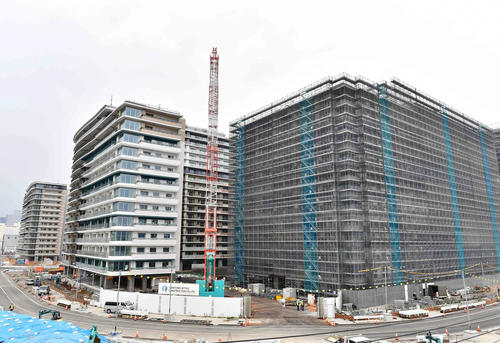 メディア向け五輪施設見学ツアーで公開された五輪選手村（撮影・小沢裕）