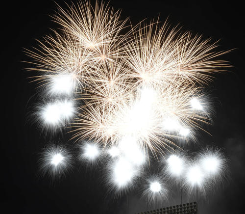 2018神宮外苑花火大会　打ち上がる花火（2018年8月11日撮影）