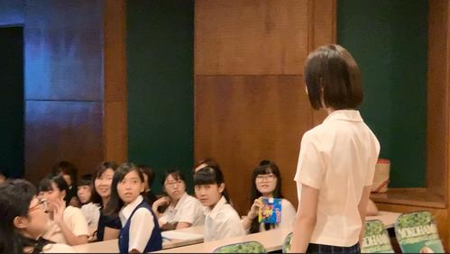 横浜高校で初めて行われた女子説明会。制服のファッションショーも行われた