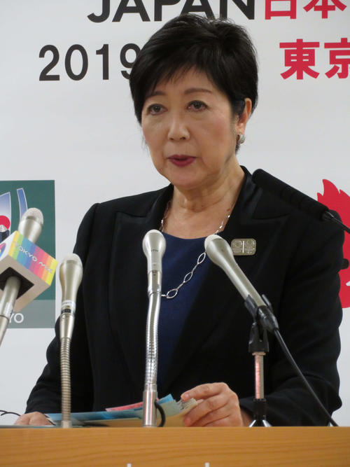 定例会見を行った東京都の小池百合子知事（撮影・近藤由美子）