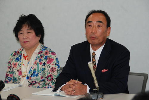 裁判が結審し、会見する「森友学園」の前理事長籠池泰典被告（右）妻諄子被告（撮影・松浦隆司）