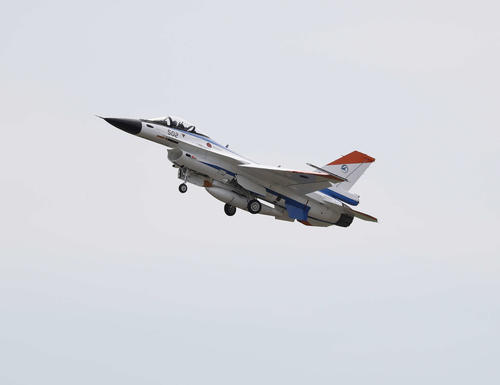 F－2　戦闘機