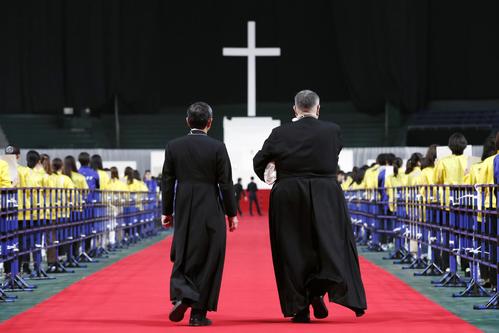 ローマ教皇フランシスコの大規模ミサが行われる東京ドーム（共同）