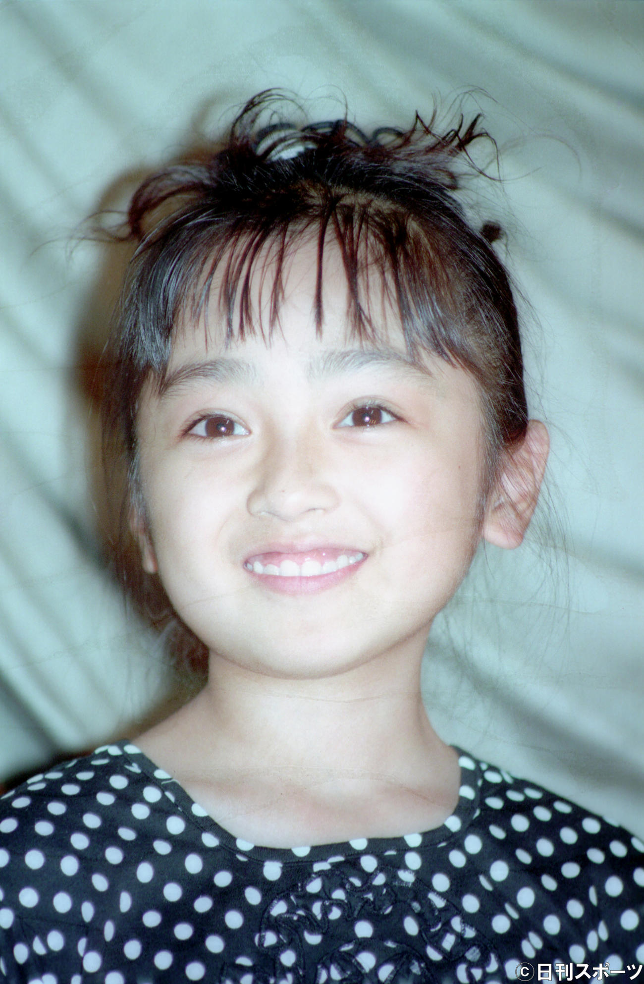 映画「REX恐竜物語」の公開初日でかわいい笑顔をふりまく安達祐実（93年7月）