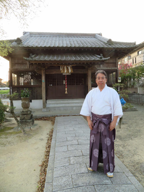 大伴旅人邸跡と言われる、坂本八幡神社と御田良知宮司
