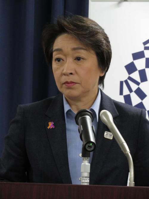 閣議後の定例会見を行った橋本聖子五輪相（撮影・近藤由美子）