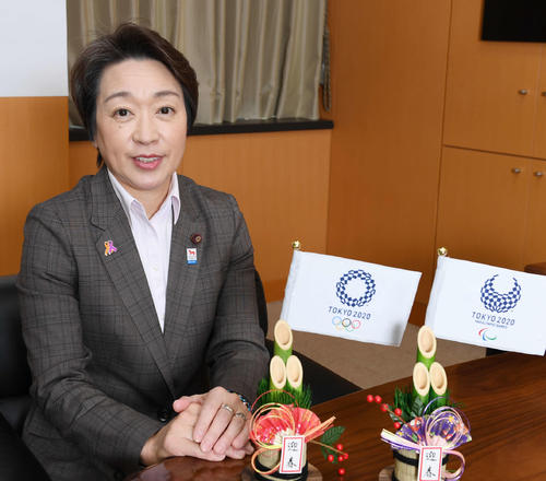 東京五輪イヤーの盛り上がりに期待を込める橋本聖子五輪相（撮影・鈴木みどり）