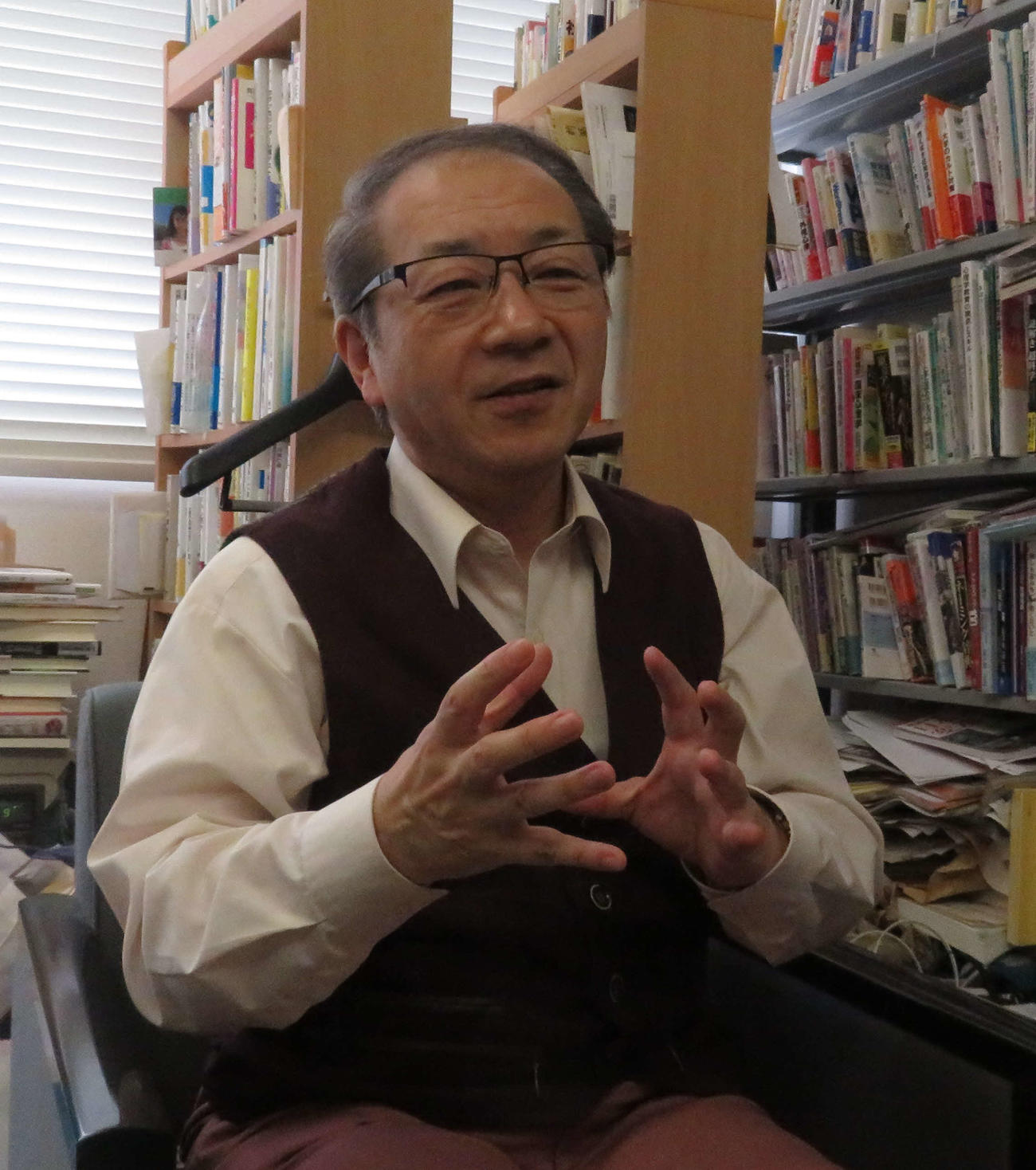 碓井真史氏