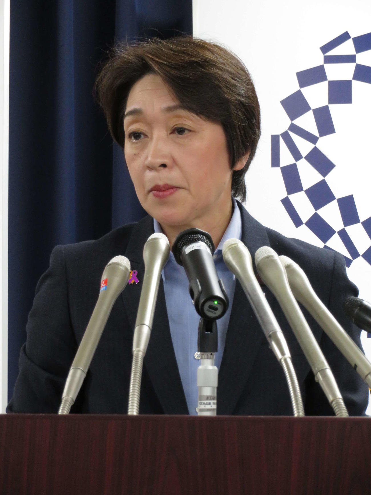 閣議後の定例会見を行った橋本聖子五輪相（撮影・近藤由美子）