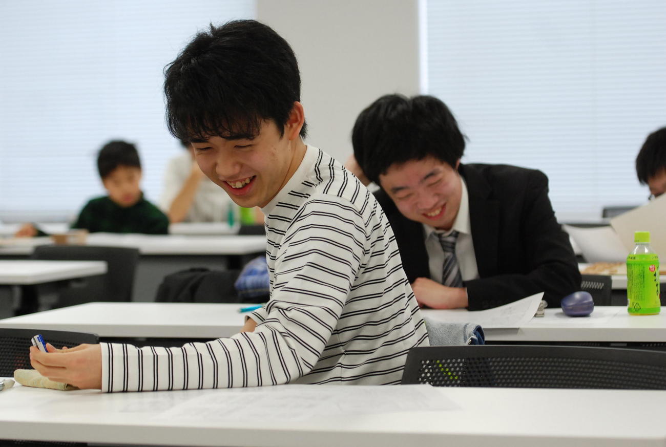 19年3月31日に行われた、第16回詰将棋解答選手権で5連覇を達成した藤井聡太七段