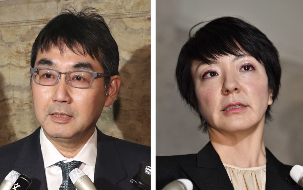 河井克行衆院議員（左）と河井案里参院議員（共同）