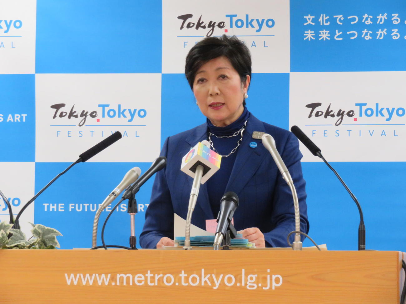 会見で新型コロナウイルスについて語る小池百合子都知事（撮影・村上幸将）