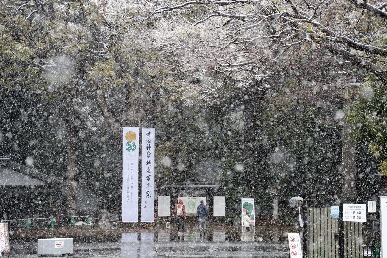 明治神宮入り口の様子（撮影・鈴木正人）　