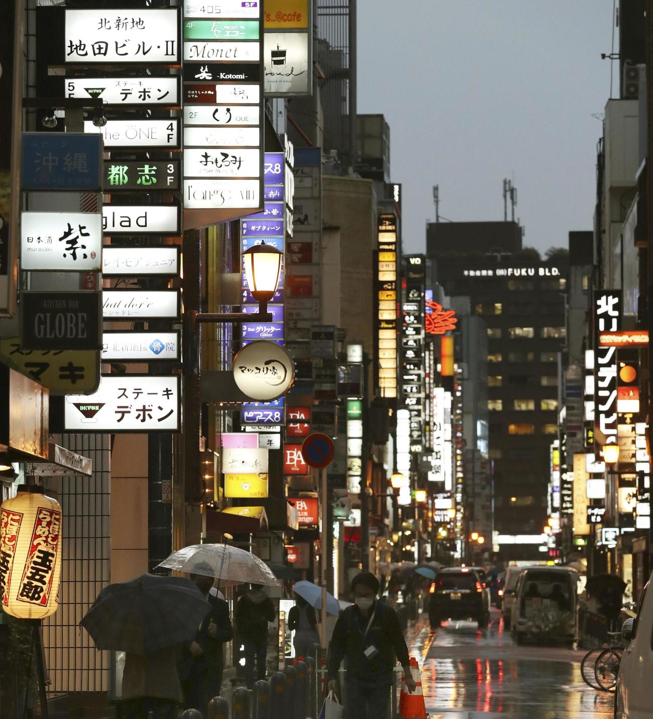 大阪市の繁華街・北新地（共同）