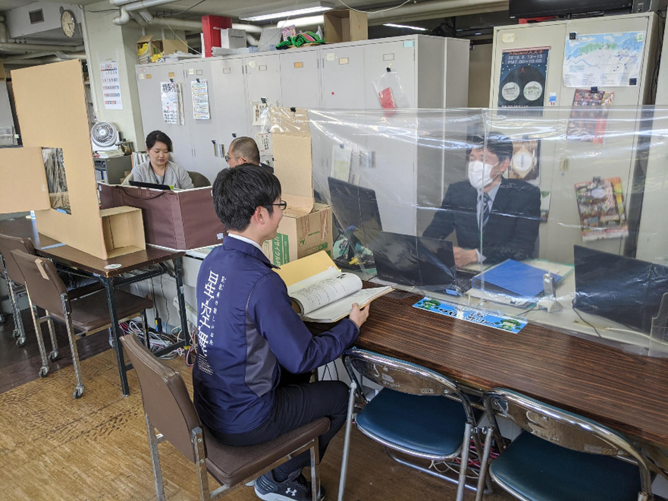 鳥取県庁の鳥取型オフィスシステム様子