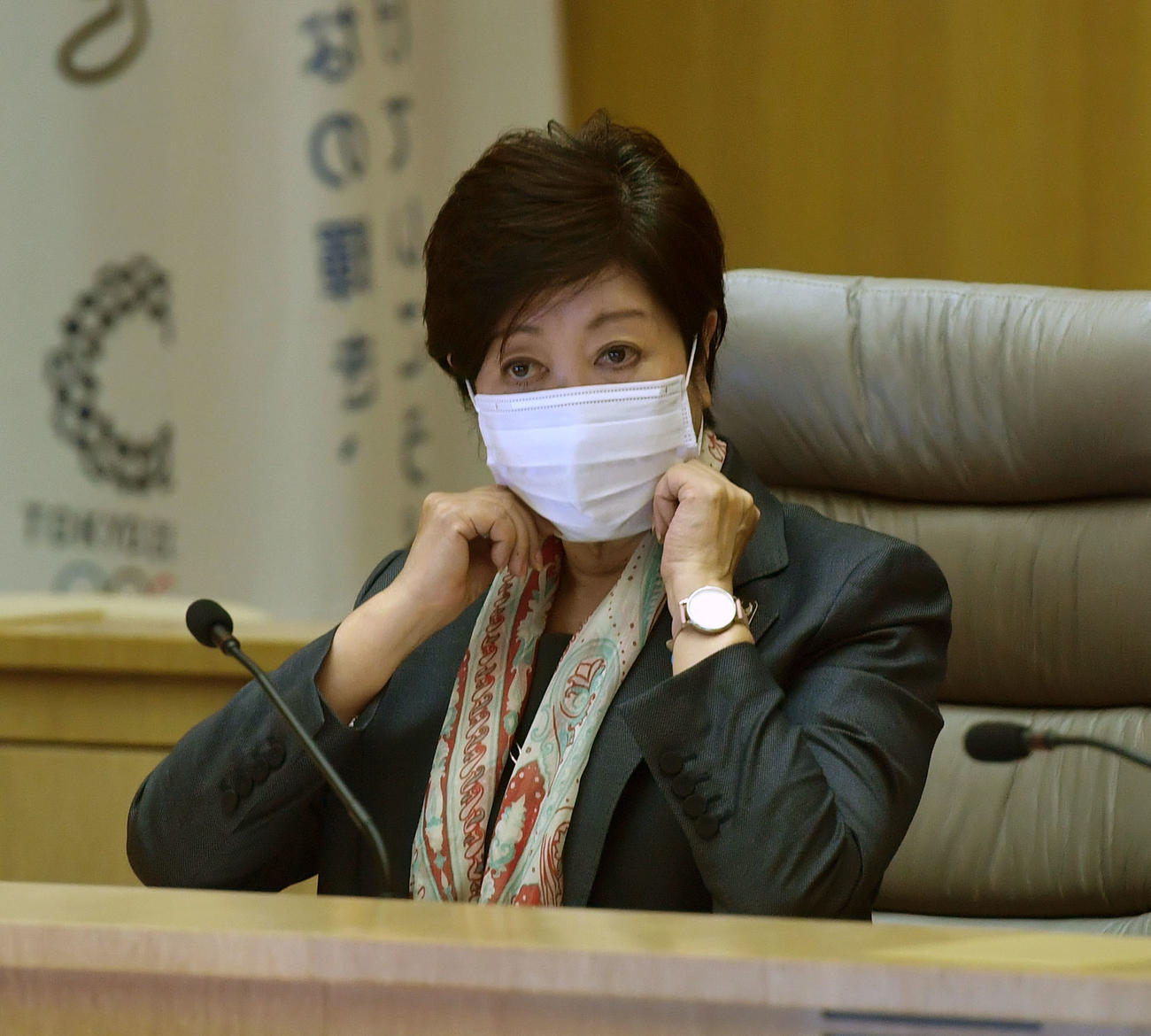 東京都新型コロナウイルス感染症対策本部会議に出席する小池都知事（撮影・柴田隆二）