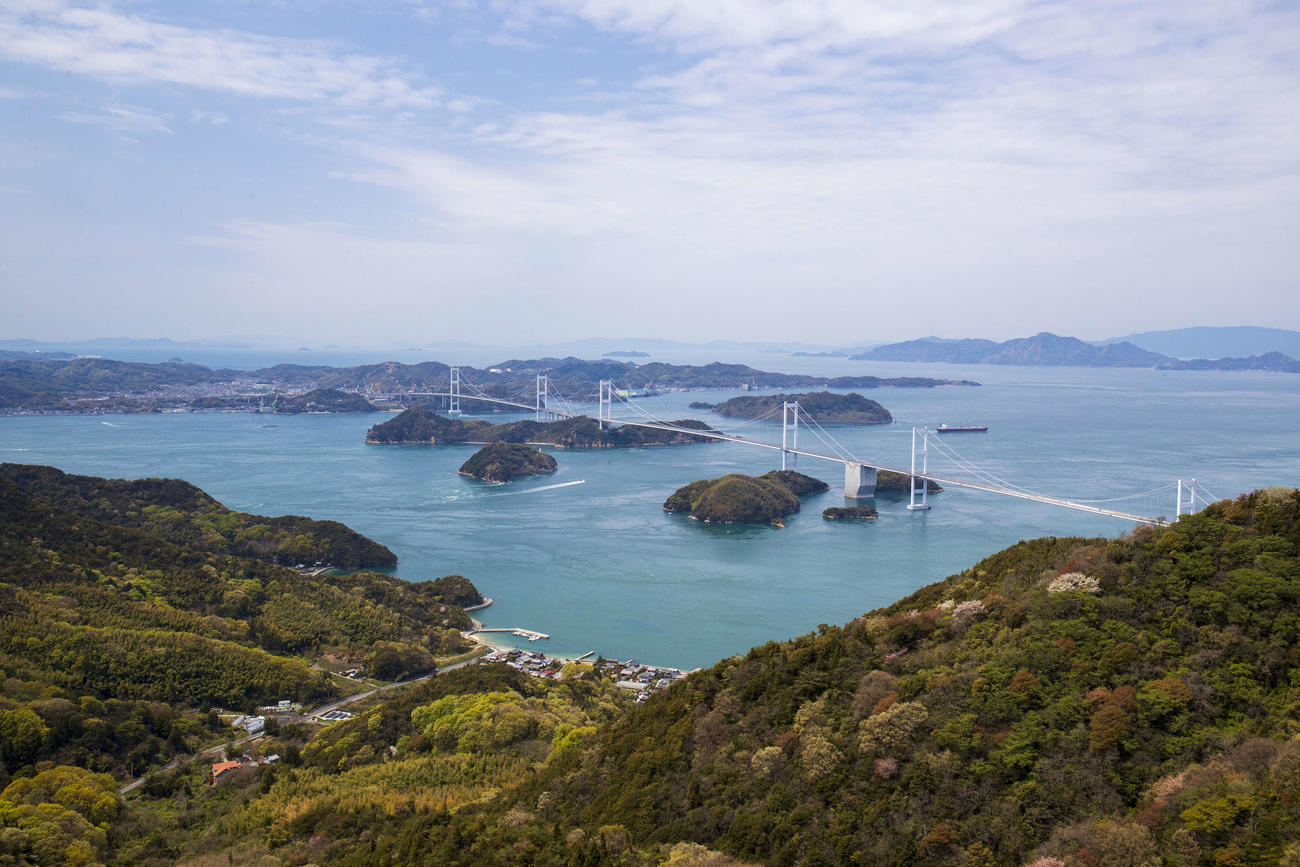 愛媛・今治市の亀老山展望公園から望む来島海峡（撮影・江口和貴）