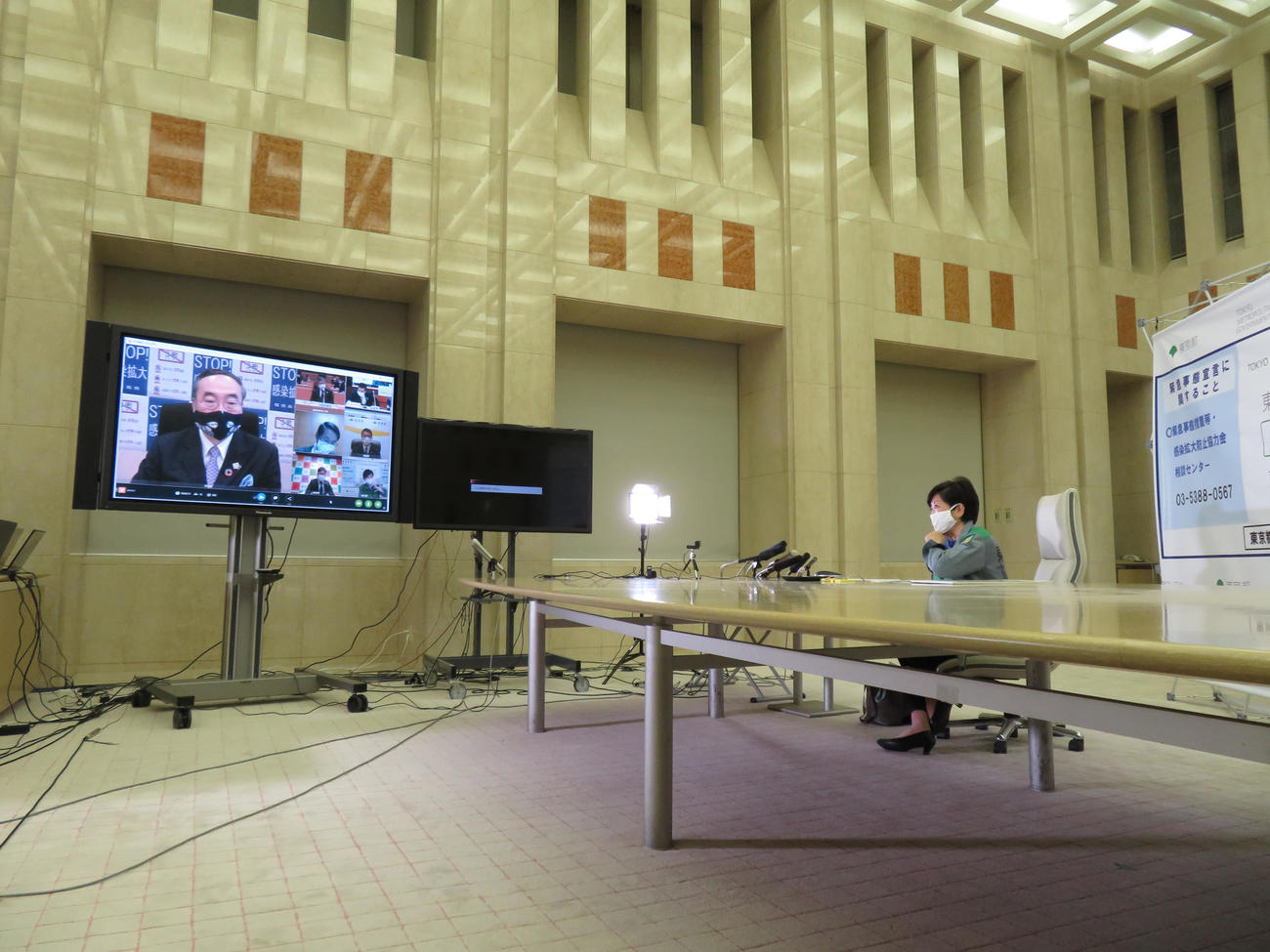 全国知事会で発言する小池都知事（撮影・佐藤勝亮）
