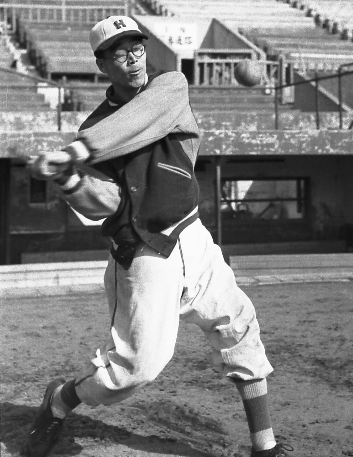 野口二郎の打撃フォーム（49年2月撮影）
