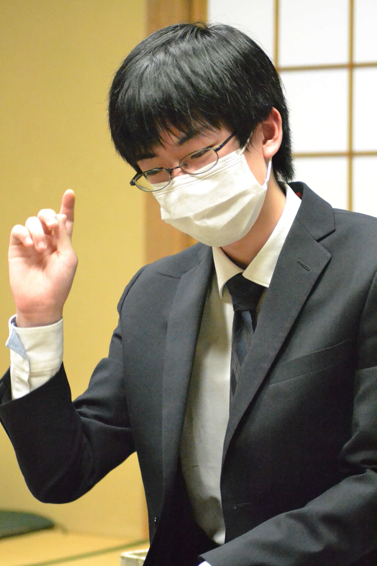 囲碁の第58期十段戦5番勝負第3局で村川大介十段を破り、タイトル奪取まであと1勝とした芝野虎丸名人20200617