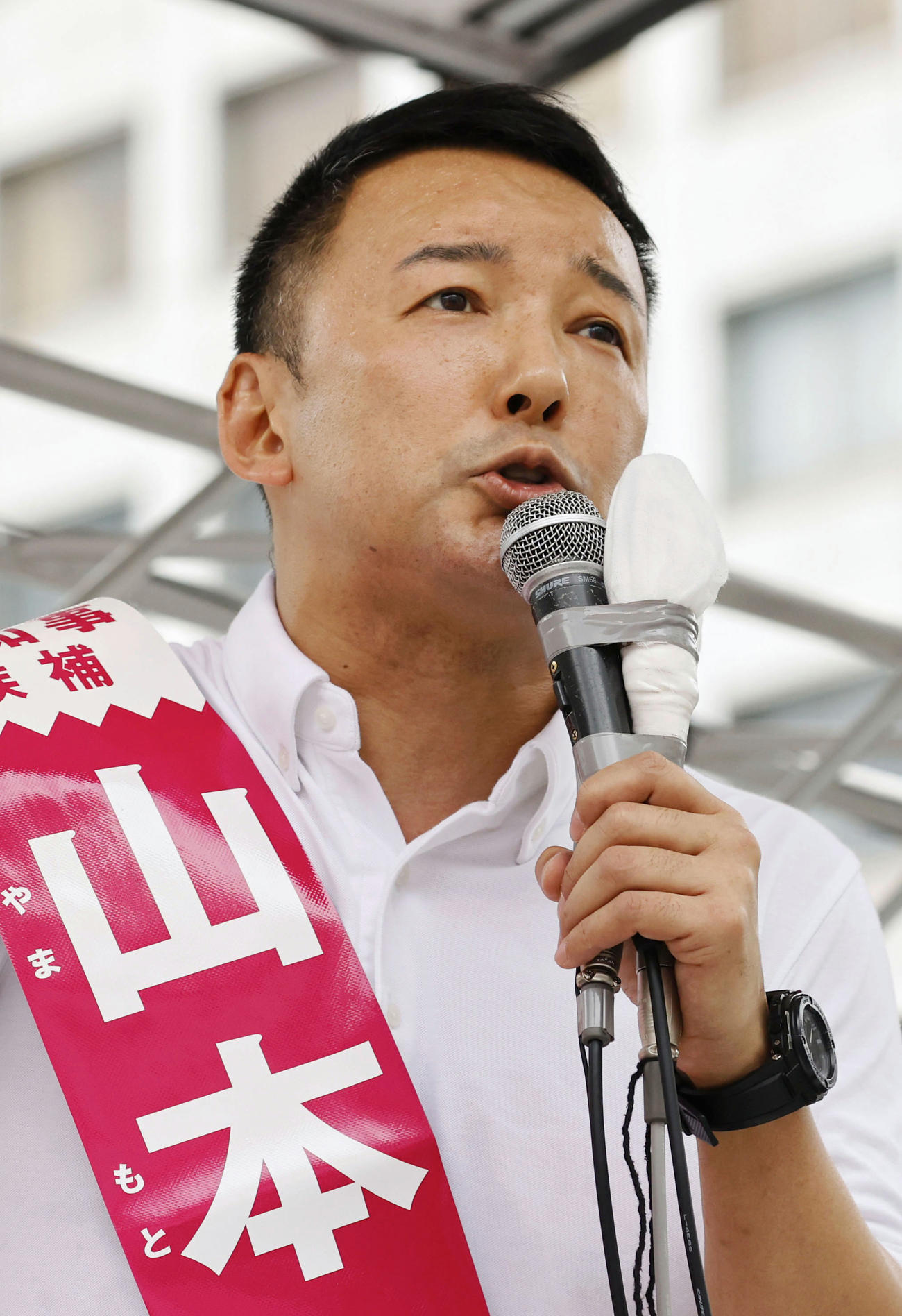 東京都知事選が告示され、第一声を上げる山本太郎氏（共同）