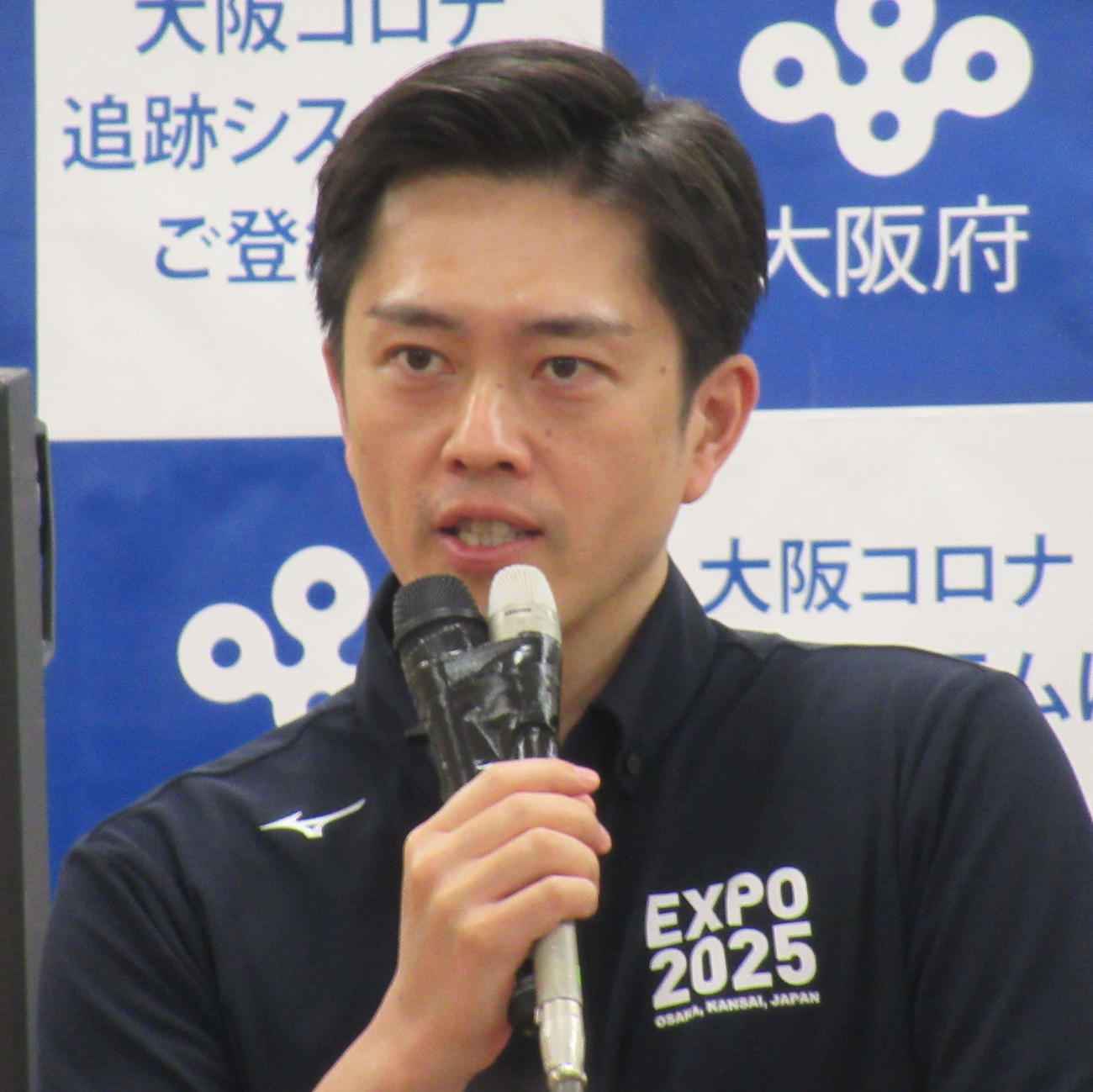吉村洋文知事（20年6月17日撮影）