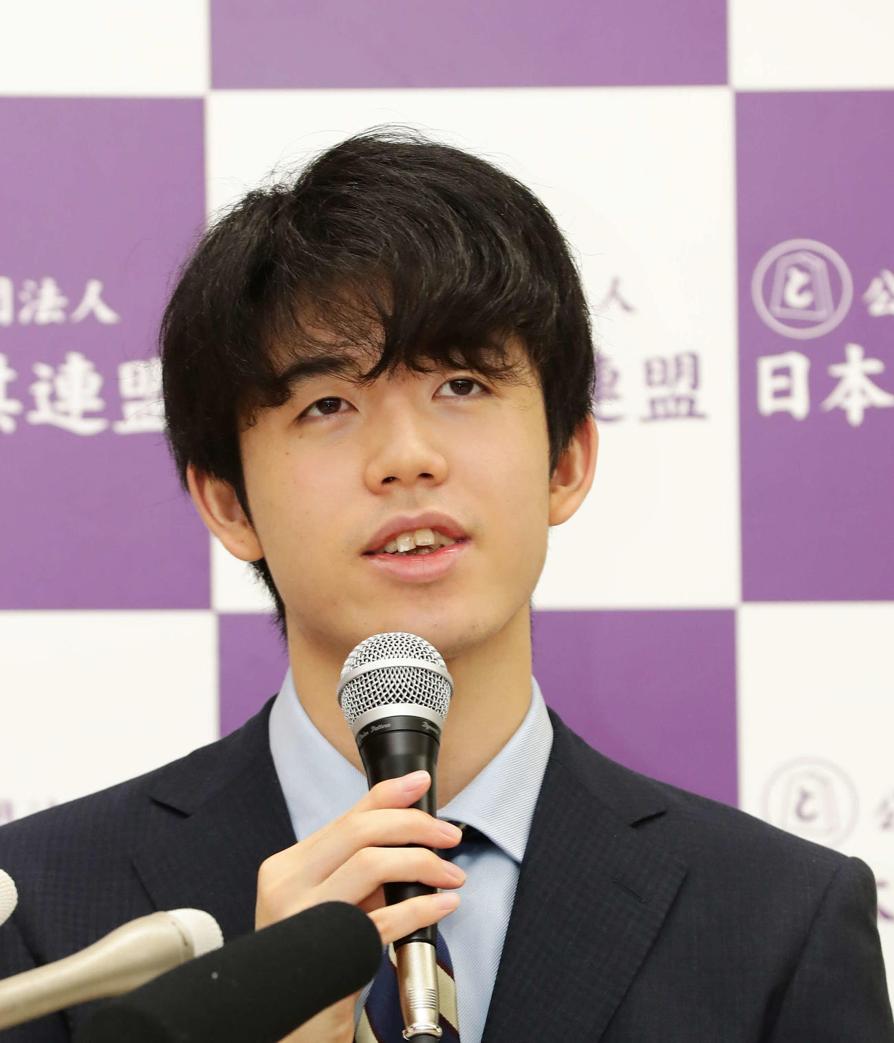 藤井聡太七段（20年6月撮影）