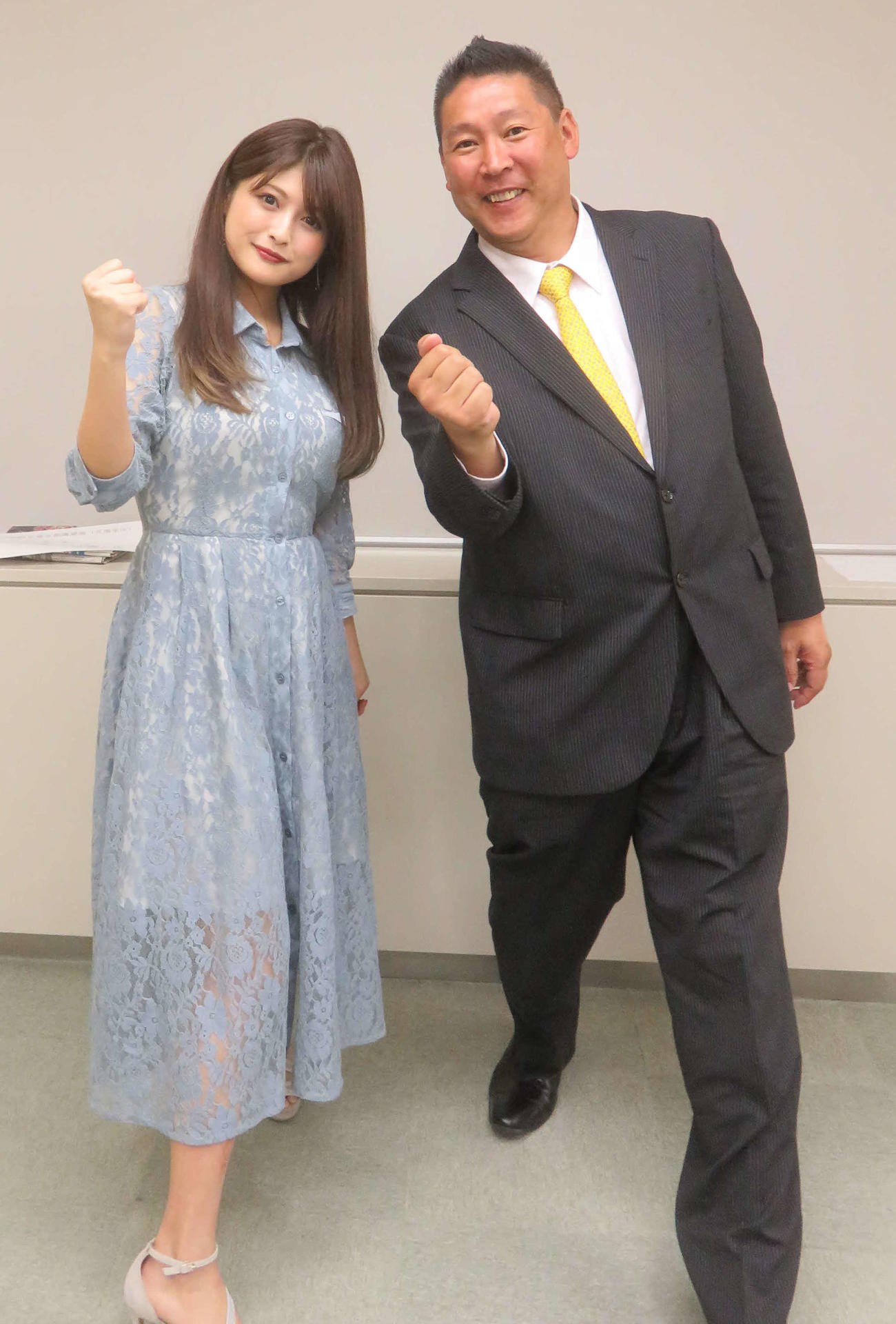 新藤加菜氏（左）と立花孝志氏（2020年6月24日撮影）