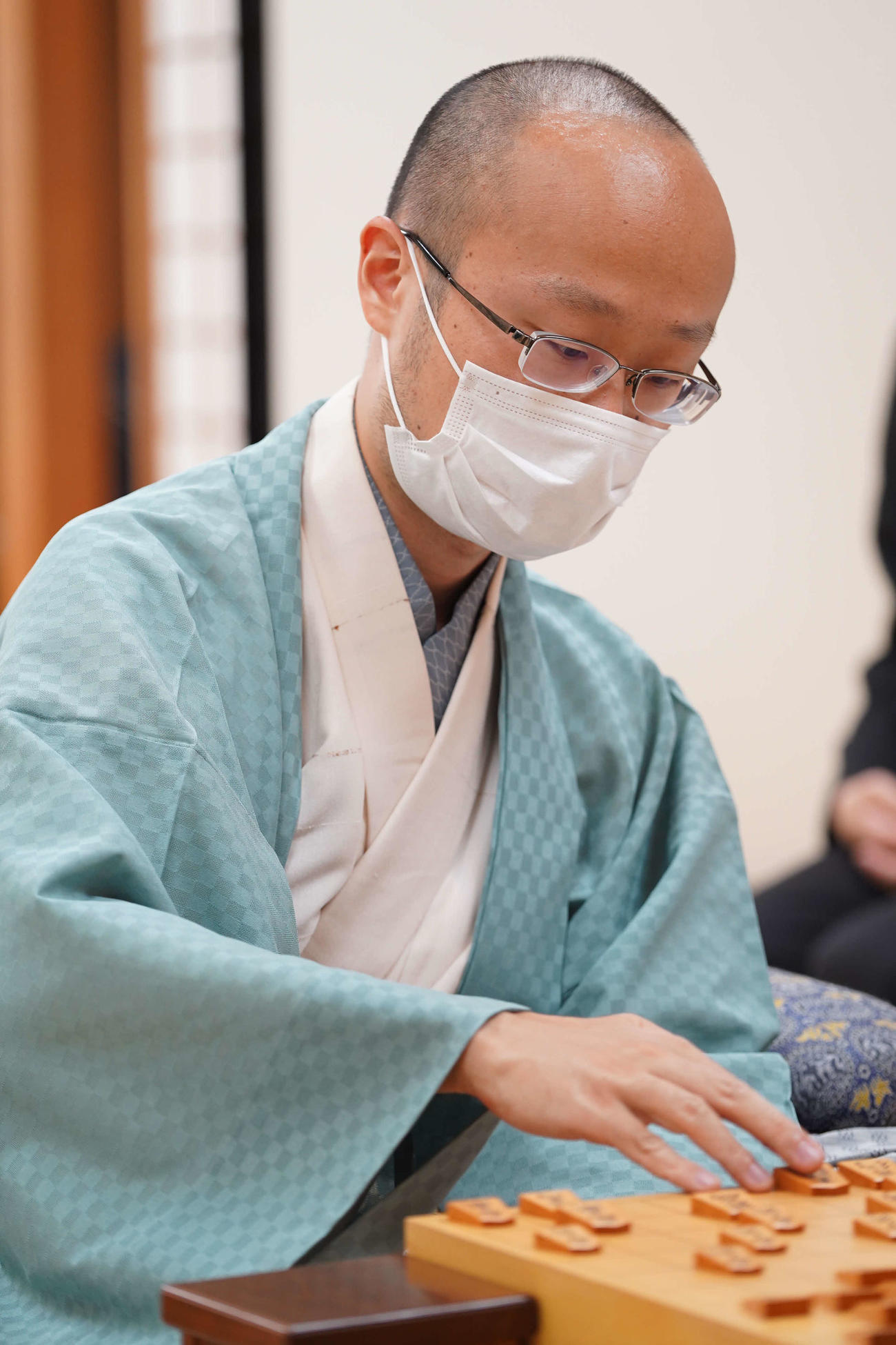 名人戦でタイトルを奪取した渡辺明新名人（日本将棋連盟提供）