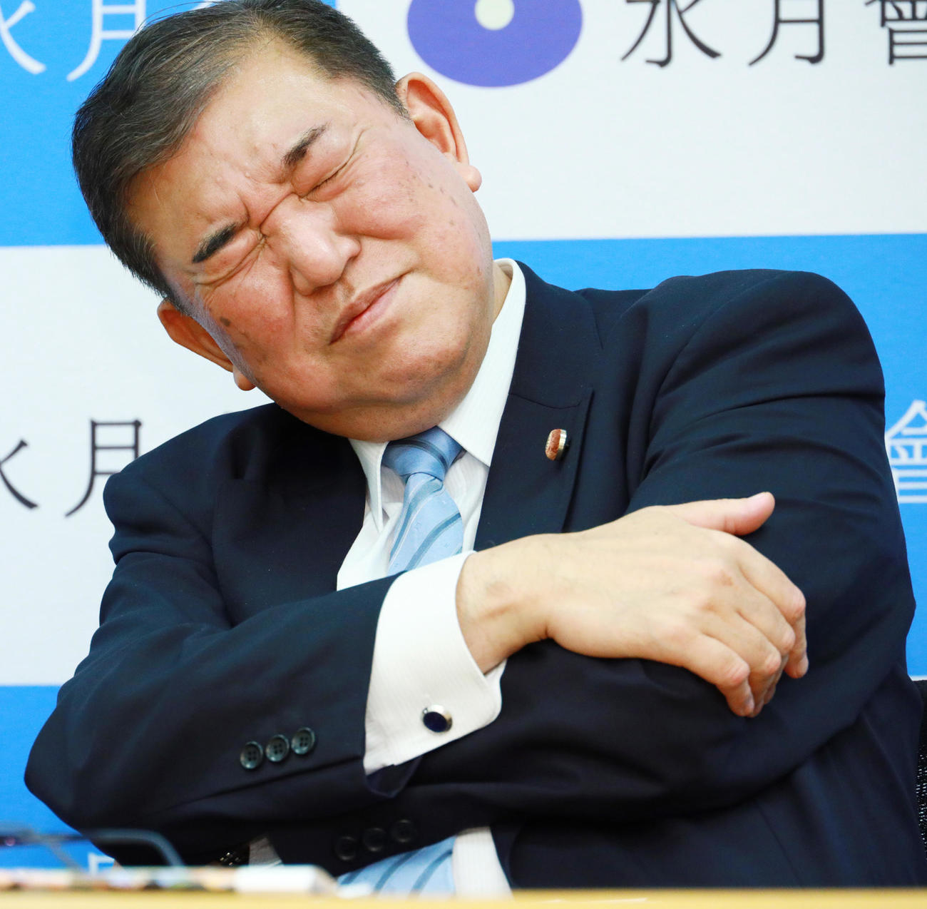 懇談会で色々な表情を見せる石破茂自民党元幹事長（撮影・中島郁夫）