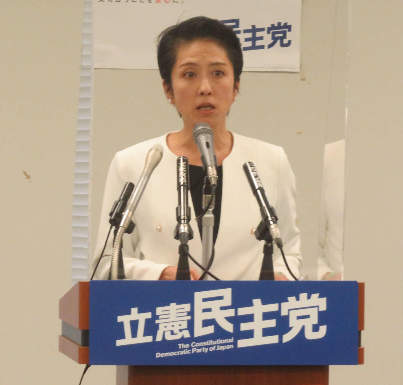 立憲民主党の蓮舫代表代行が会見で政権を批判した（撮影・大上悟）