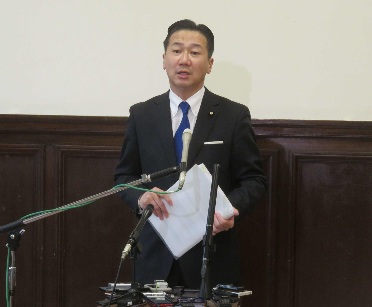 立憲民主党の福山哲郎幹事長は菅義偉首相の所信表明演説を酷評した（撮影・大上悟）