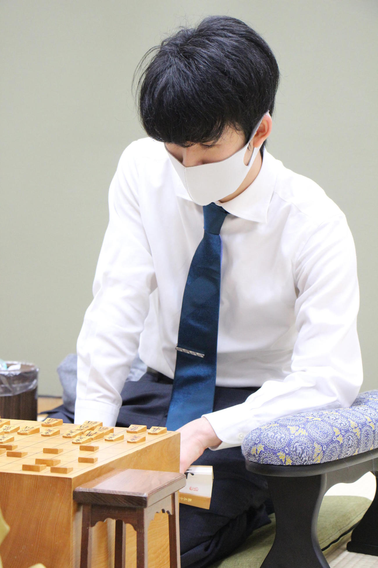 21年開幕戦を白星で飾った藤井聡太2冠（日本将棋連盟提供）