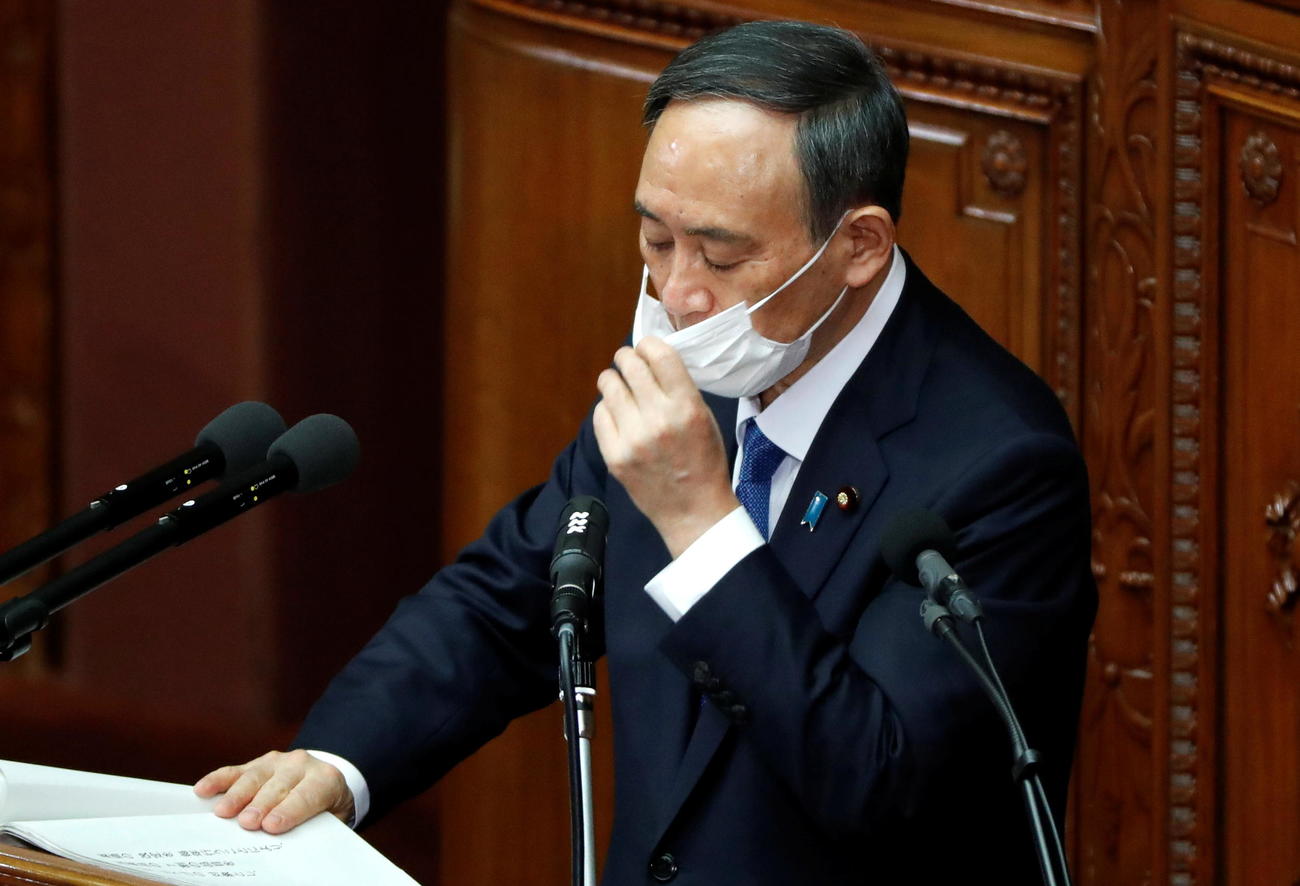 施政方針演説を行う菅首相（ロイター）