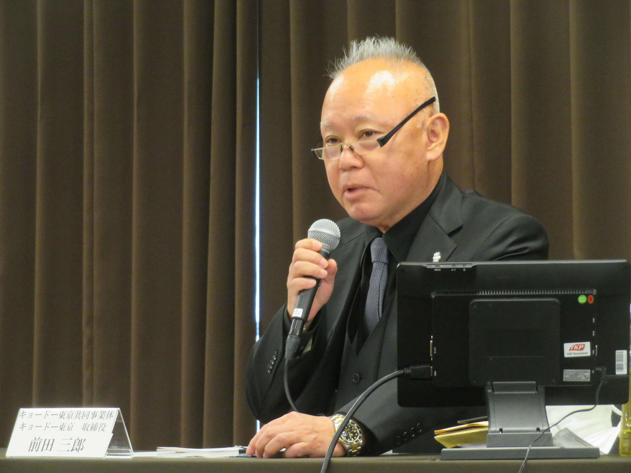 「阿波おどり事業企画運営業務委託に関する基本契約」を解除された件で会見を開いた、キョードー東京の前田三郎取締役（撮影・村上幸将）