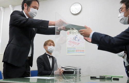 スーパークレイジー君 当選無効に 徹底抗戦する 調査には協力姿勢も 社会写真ニュース 日刊スポーツ