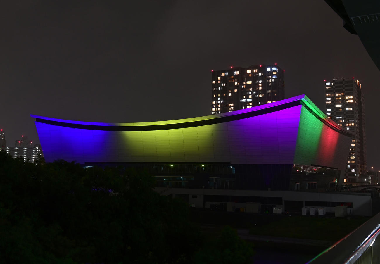 東京五輪・パラリンピック大会100日前イベントでライトアップされる有明アリーナ（撮影・小沢裕）