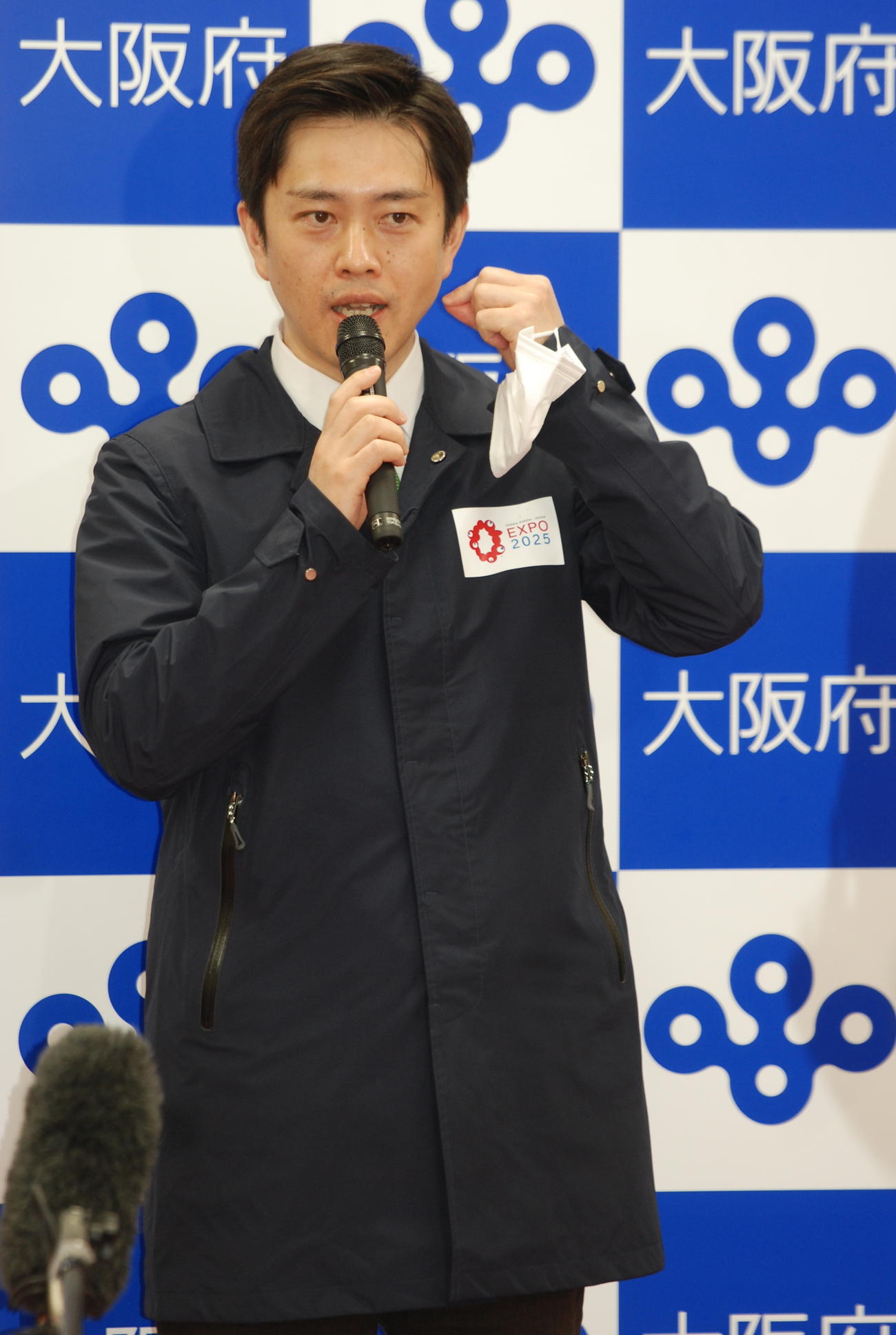 大阪府の吉村洋文知事（2021年4月2日撮影）