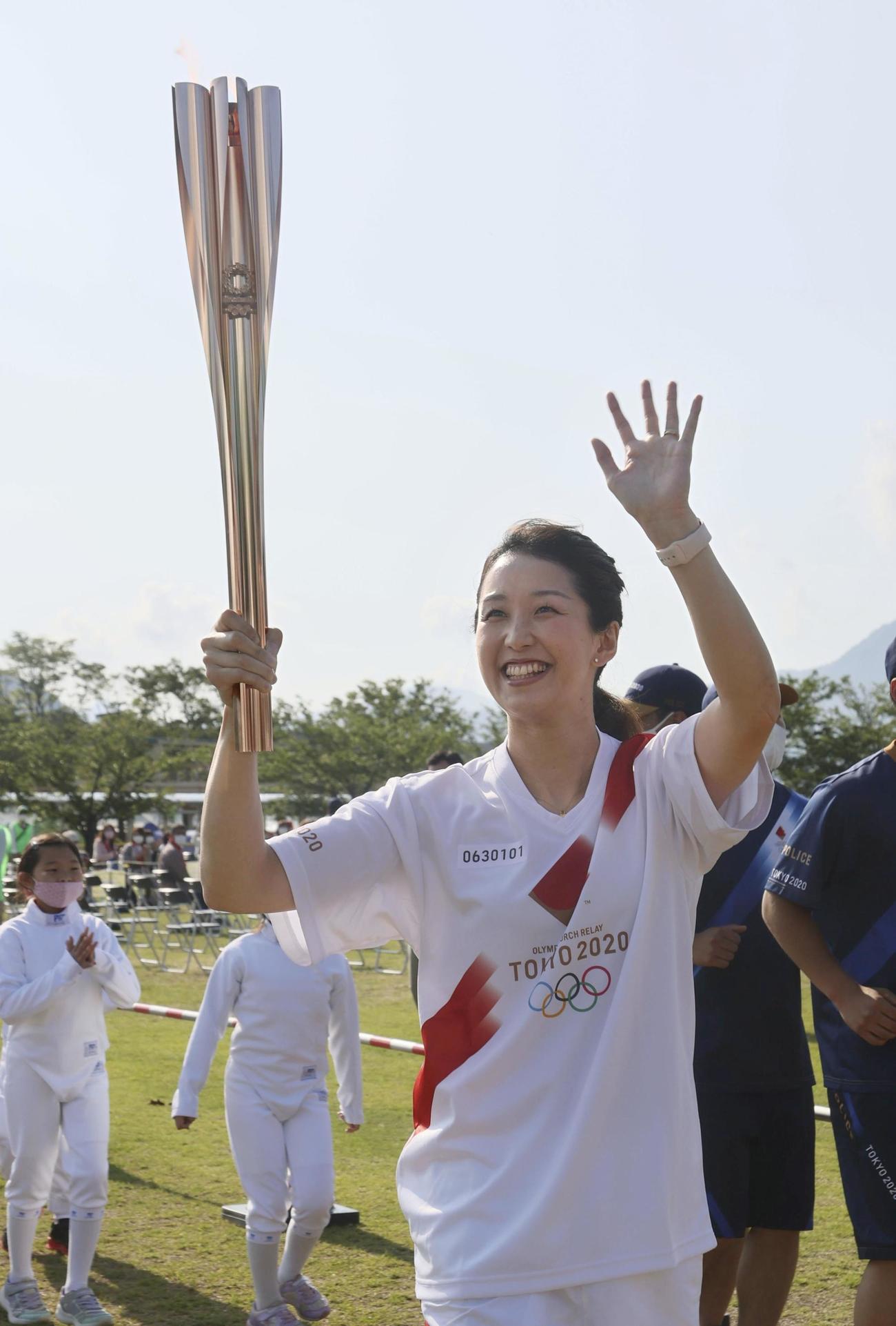 聖火ランナーを務めた佐藤希望（代表撮影）