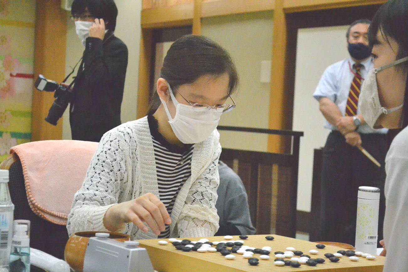 女流立葵杯で初めての挑戦権獲得を逃した牛栄子三段