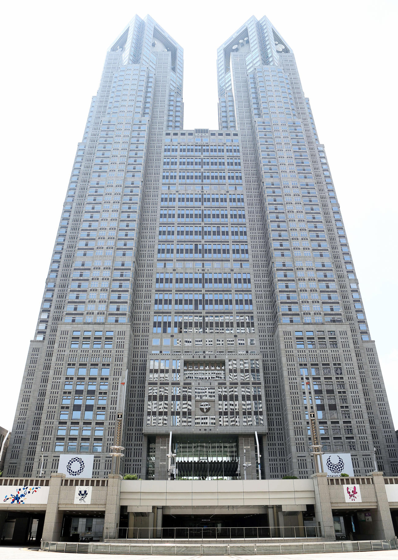 東京都庁（2021年5月撮影）