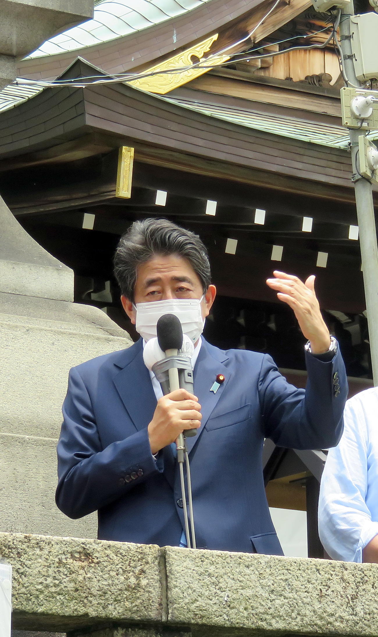 荒川区の自民党立候補者の応援に駆けつけて演説する安倍晋三元首相（撮影・鎌田直秀）