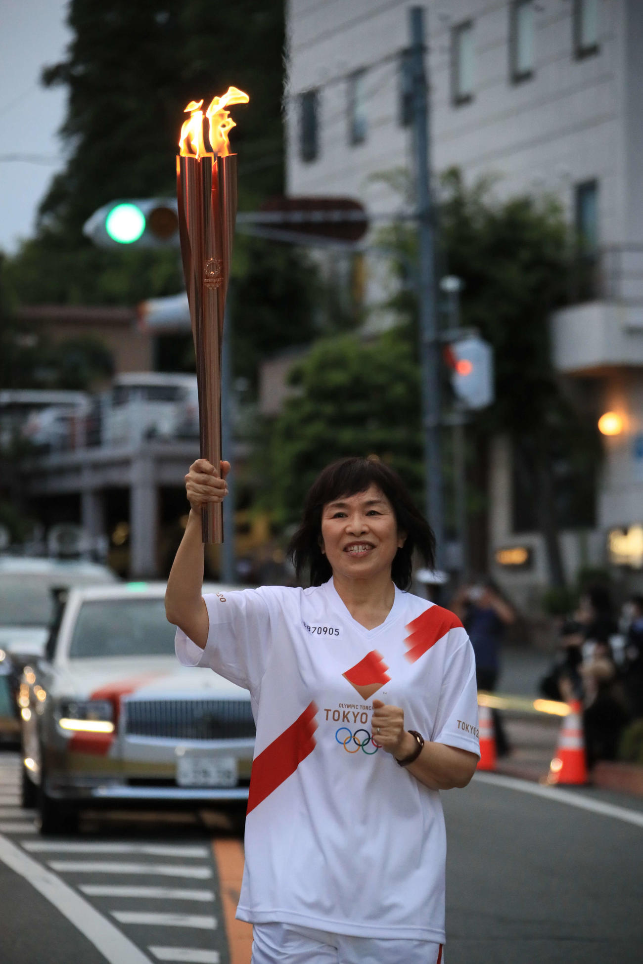 聖火ランナーを務めた勝俣富士子さん（代表撮影）