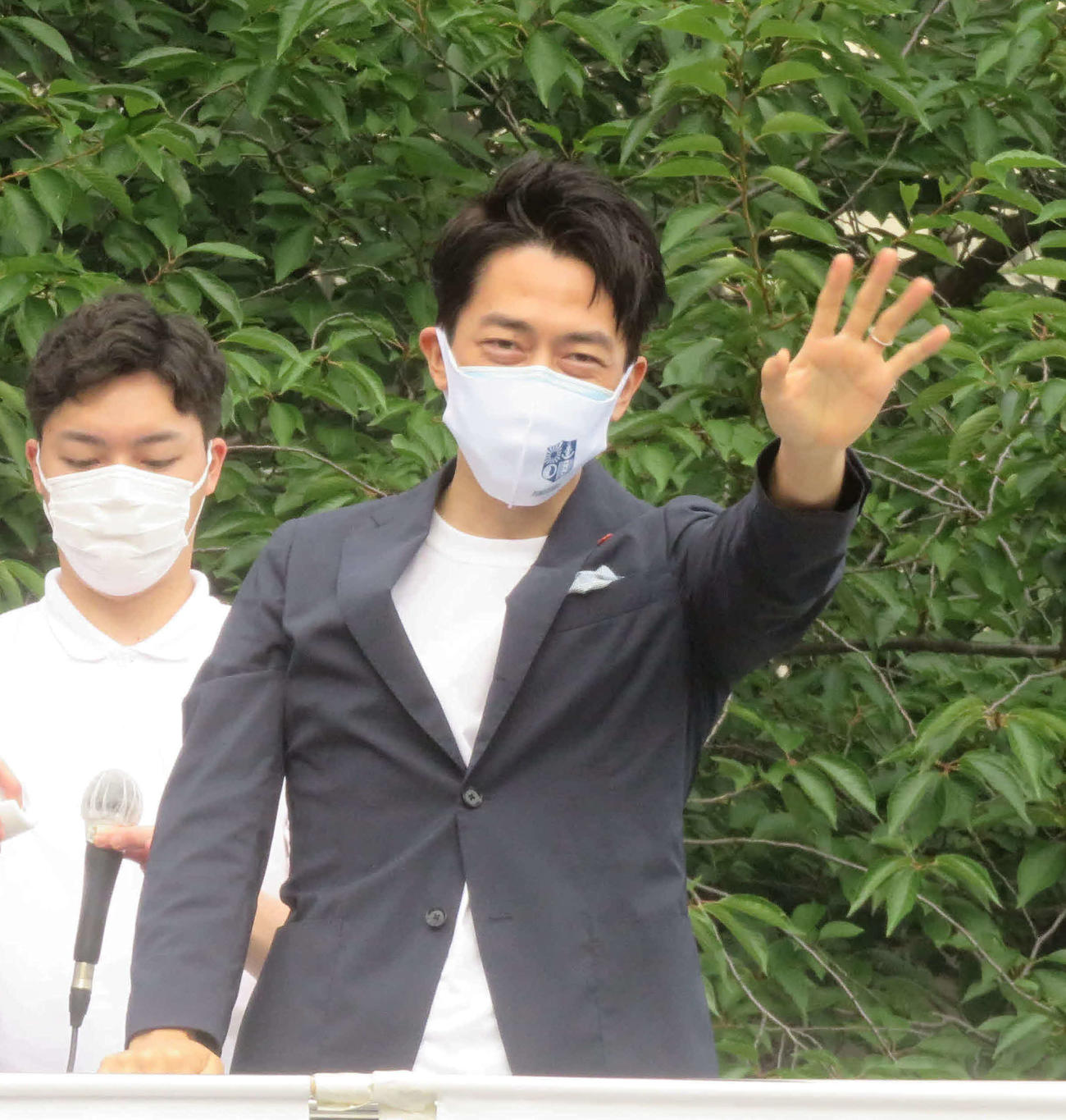小泉進次郎環境相は都内5カ所で自民党候補者の応援演説を行った（撮影・大上悟）