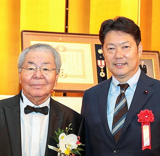 内田茂氏（左）と内田直之氏（2018年撮影）